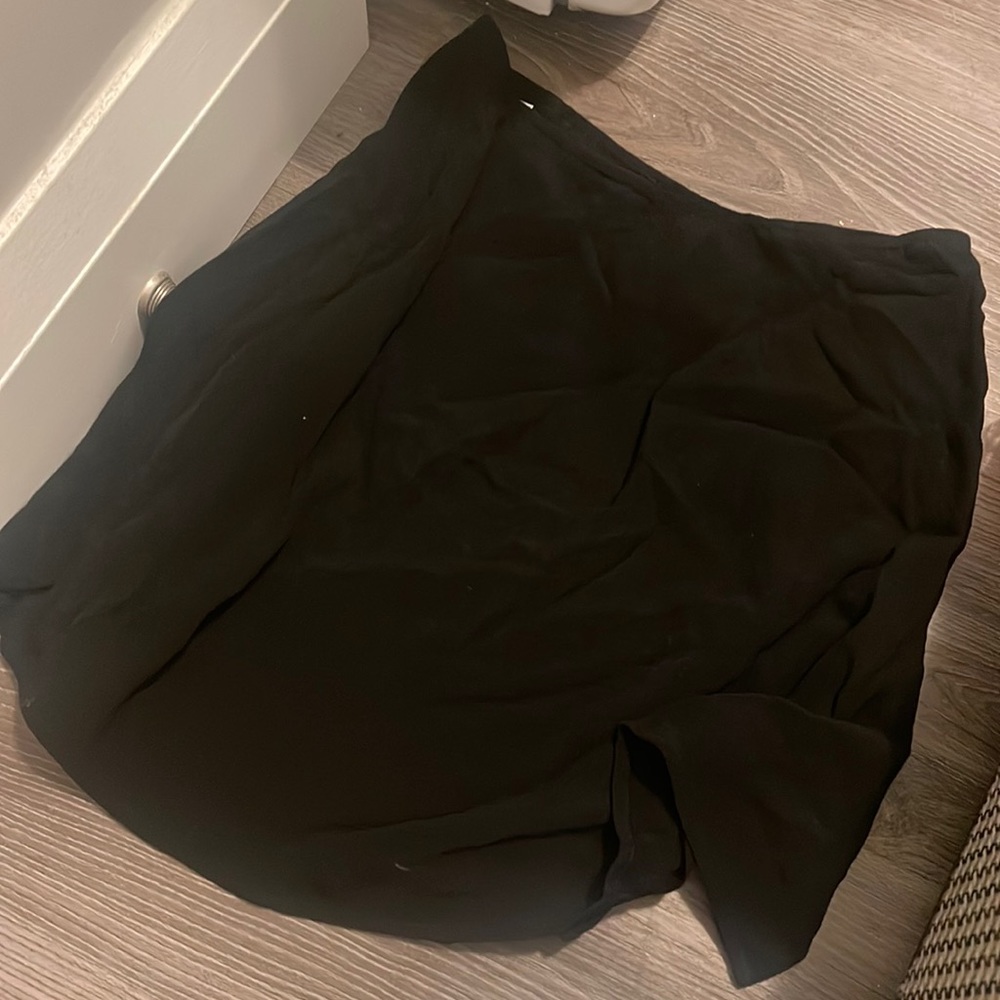 Aritzia mini skirt